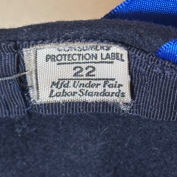 CLASSIC 1930s' NAVY CLOCHE WITH ROYAL BLUE BAND/BOW + JEWEL BROOCH - Picture 15 of 15